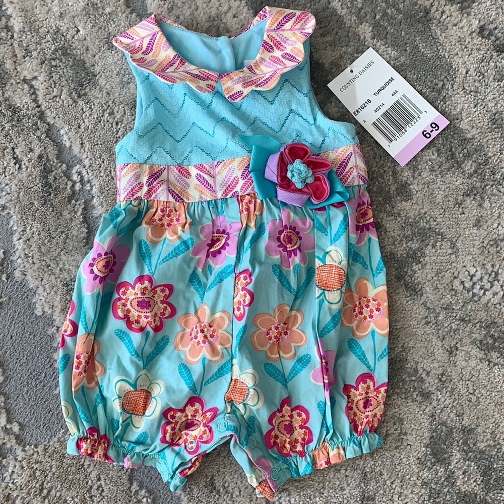 COUNTING DAISIES BABY OUTFIT NWT